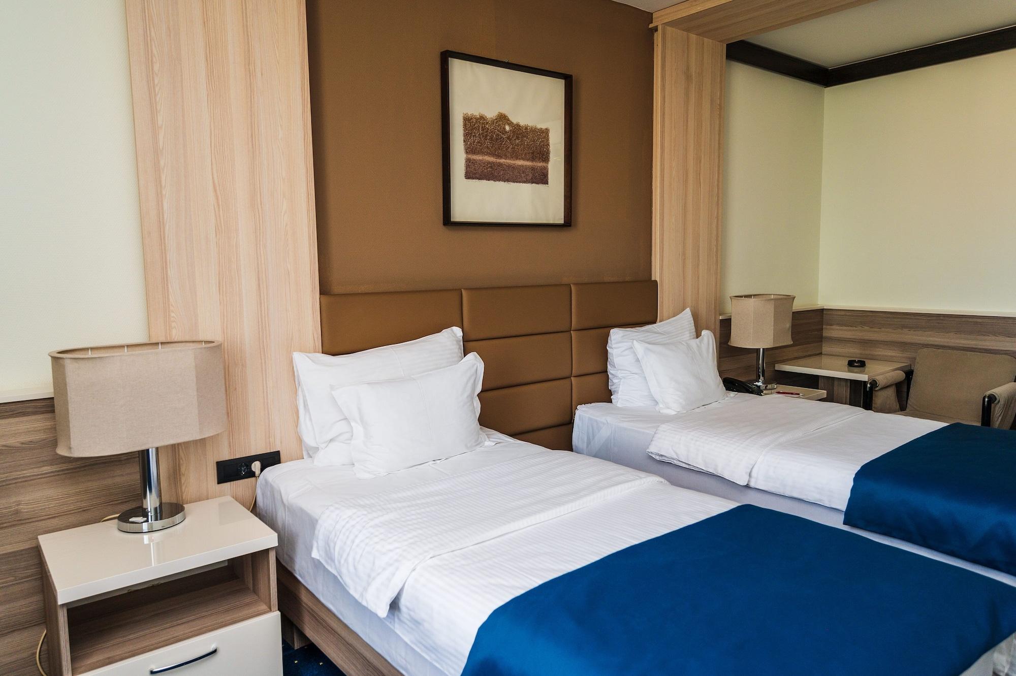 Hotel Holiday Hotel